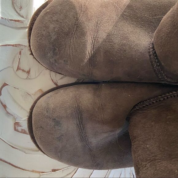 UGG Classic Short Boots dark brown size 5 - Picture 3 of 8